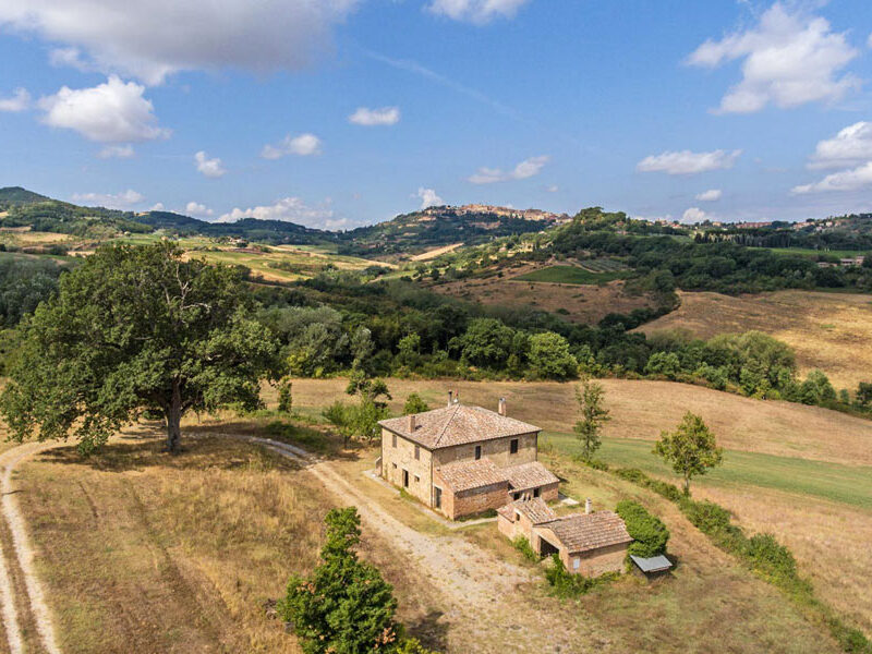 TerragenteRealEstate_Tuscany_Montepulciano_Country-House-for-sale